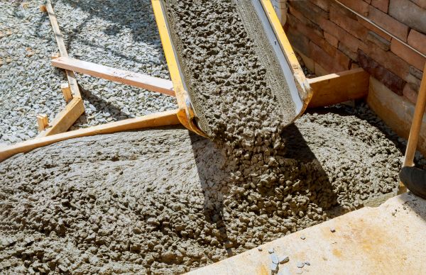 Cement Walkway Pouring in Frankfort