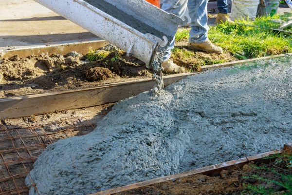 Driveway Concrete Pouring in Frankfort