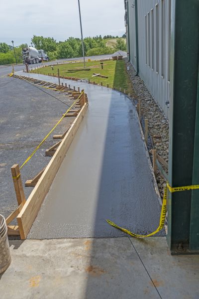 Concrete Sidewalk Paving in Frankfort
